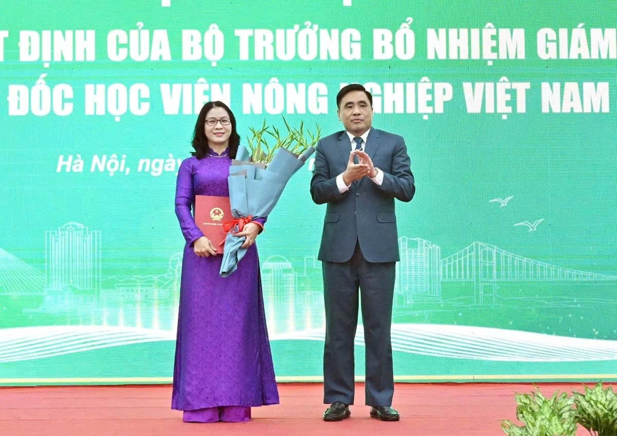 GS.TS. Nguyễn Thị Lan: Kiến tạo giá trị mới cho Học viện Nông nghiệp Việt Nam trong nhiệm kỳ mới GS.TS. Nguyễn Thị Lan: Kiến tạo giá trị mới cho Học viện Nông nghiệp Việt Nam trong nhiệm kỳ mới