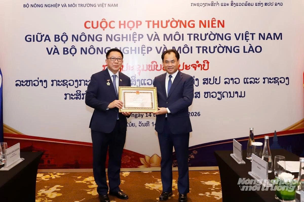 Việt Nam - Lào đẩy mạnh hợp tác từ chăn nuôi, thú y đến thủy sản và lâm nghiệp Việt Nam - Lào đẩy mạnh hợp tác từ chăn nuôi, thú y đến thủy sản và lâm nghiệp