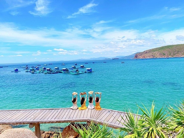 Đi du lịch tháng 8: 3 điểm đến thời tiết đẹp, cảnh sắc vào mùa Đi du lịch tháng 8: 3 điểm đến thời tiết đẹp, cảnh sắc vào mùa