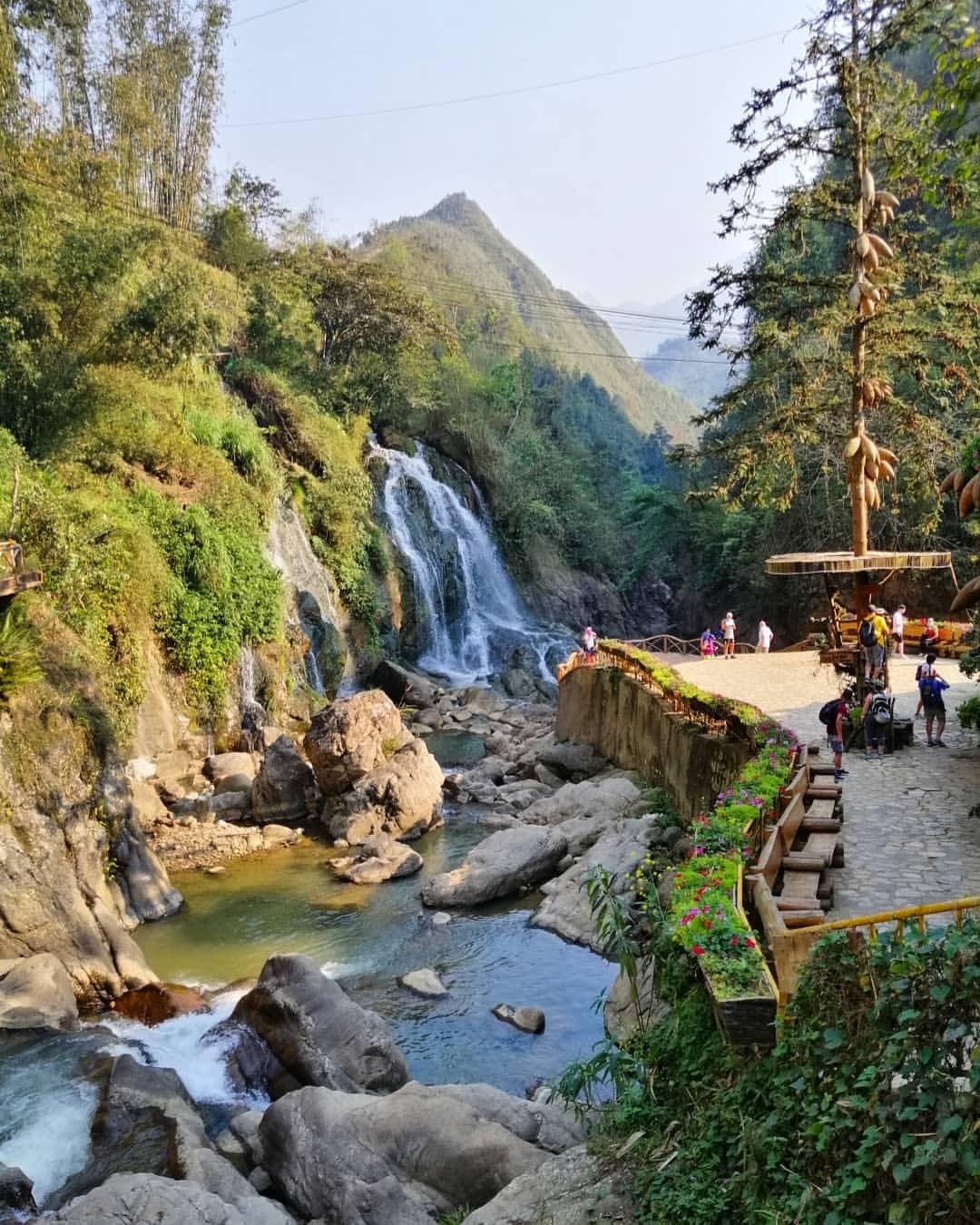 Vẻ đẹp và bản sắc đưa bản Cát Cát vào đề cử Làng du lịch tốt nhất thế giới Vẻ đẹp và bản sắc đưa bản Cát Cát vào đề cử Làng du lịch tốt nhất thế giới