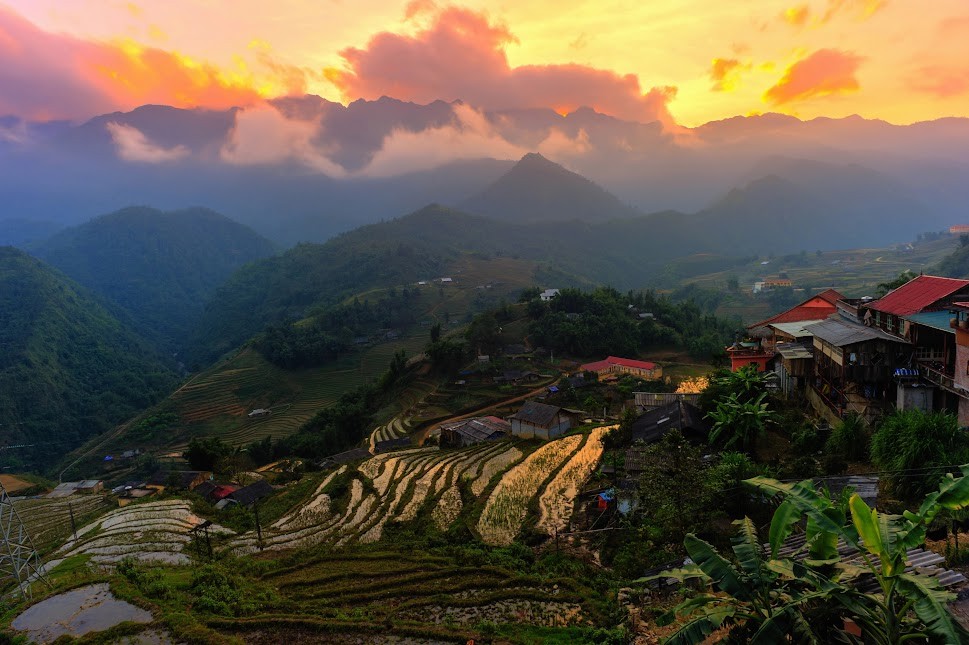 Vẻ đẹp và bản sắc đưa bản Cát Cát vào đề cử Làng du lịch tốt nhất thế giới Vẻ đẹp và bản sắc đưa bản Cát Cát vào đề cử Làng du lịch tốt nhất thế giới