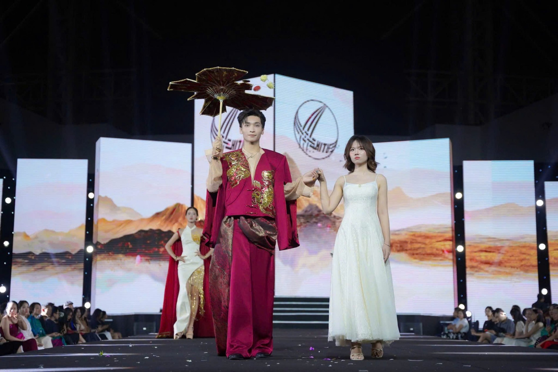 HITU tỏa sáng tại Global Fashion Week All Stars 2026: Chắp cánh bản sắc Việt bằng ngôn ngữ thời trang HITU tỏa sáng tại Global Fashion Week All Stars 2026: Chắp cánh bản sắc Việt bằng ngôn ngữ thời trang