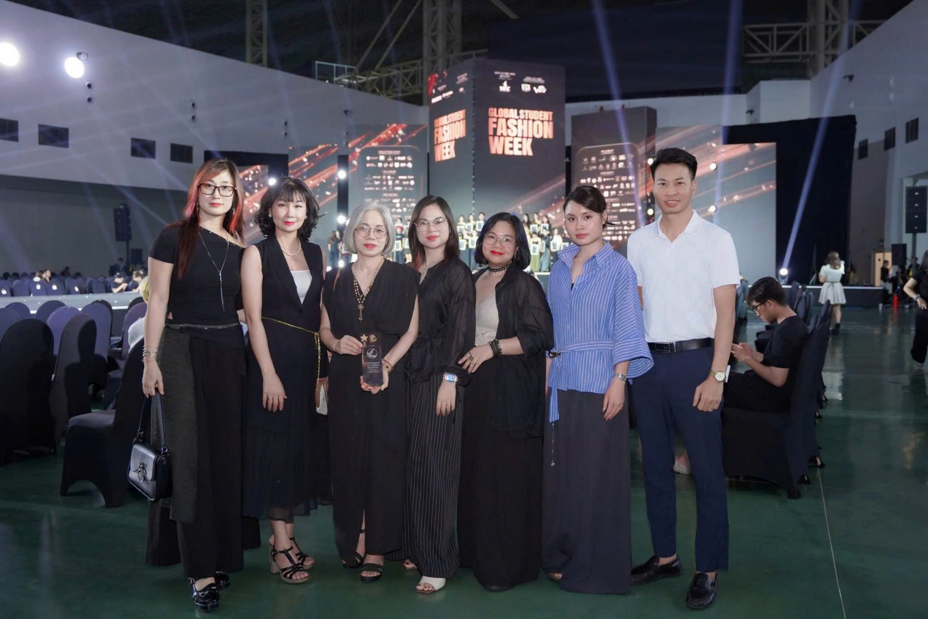 HITU tỏa sáng tại Global Fashion Week All Stars 2026: Chắp cánh bản sắc Việt bằng ngôn ngữ thời trang HITU tỏa sáng tại Global Fashion Week All Stars 2026: Chắp cánh bản sắc Việt bằng ngôn ngữ thời trang