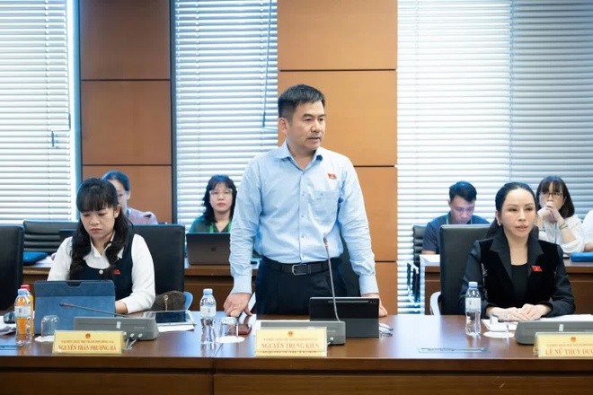 Mua bán cây cảnh, lan đột biến giá trị lớn: Có dấu hiệu rửa tiền hay không?