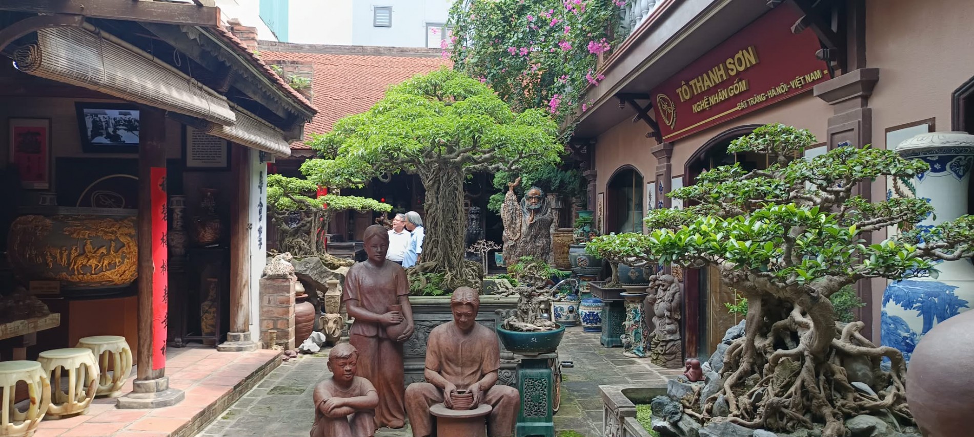 Nghệ nhân Ưu tú Tô Thanh Sơn – Người kể chuyện Bát Tràng bằng đất, lửa và cây Nghệ nhân Ưu tú Tô Thanh Sơn – Người kể chuyện Bát Tràng bằng đất, lửa và cây