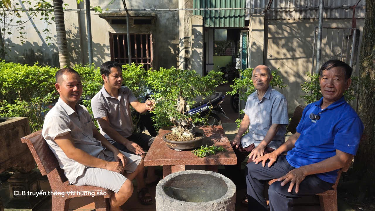 CLB Truyền thông Việt Nam hương sắc thăm, giao lưu tại vườn cây cảnh ở xã Vật Lại, Hà Nội CLB Truyền thông Việt Nam hương sắc thăm, giao lưu tại vườn cây cảnh ở xã Vật Lại, Hà Nội