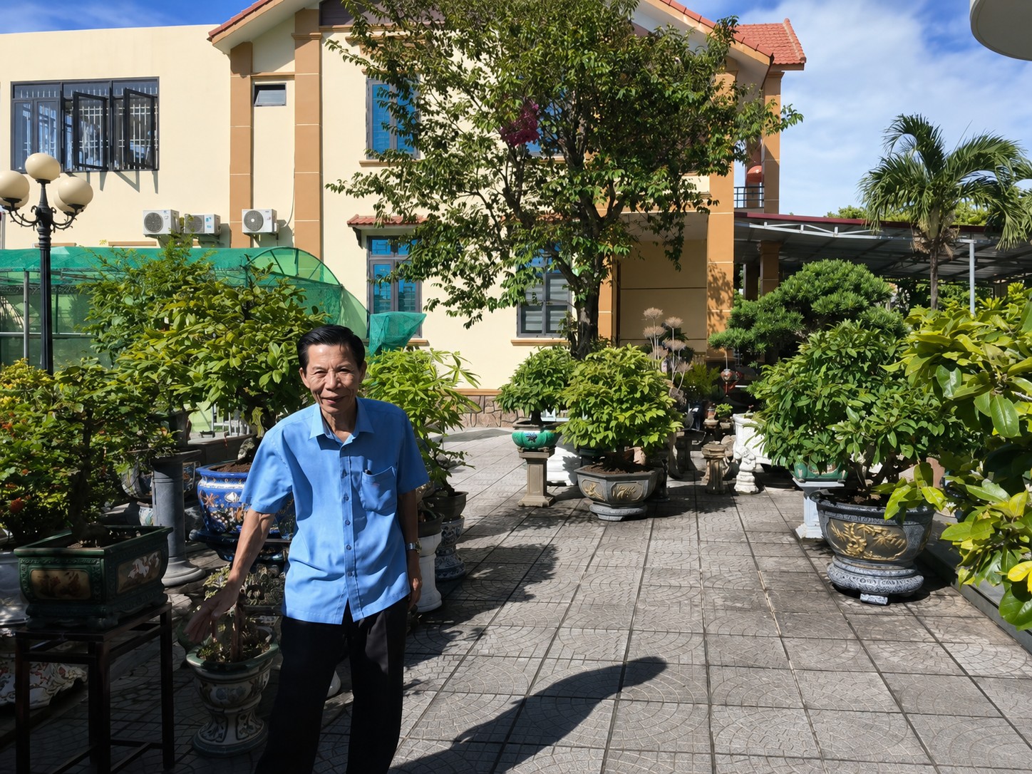 CLB Truyền thông Việt Nam hương sắc thăm, giao lưu tại vườn cảnh của nghệ nhân Nguyễn Tiến Ngữ CLB Truyền thông Việt Nam hương sắc thăm, giao lưu tại vườn cảnh của nghệ nhân Nguyễn Tiến Ngữ