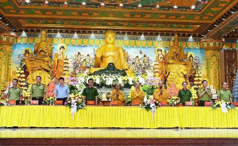 Phóng sinh bằng lòng từ bi, thực hành bằng trí tuệ Phóng sinh bằng lòng từ bi, thực hành bằng trí tuệ