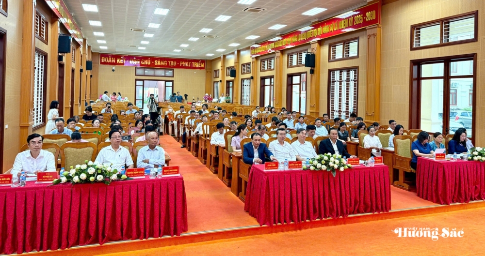 Sen Việt: Từ giá trị truyền thống đến ngành hàng đa giá trị Sen Việt: Từ giá trị truyền thống đến ngành hàng đa giá trị