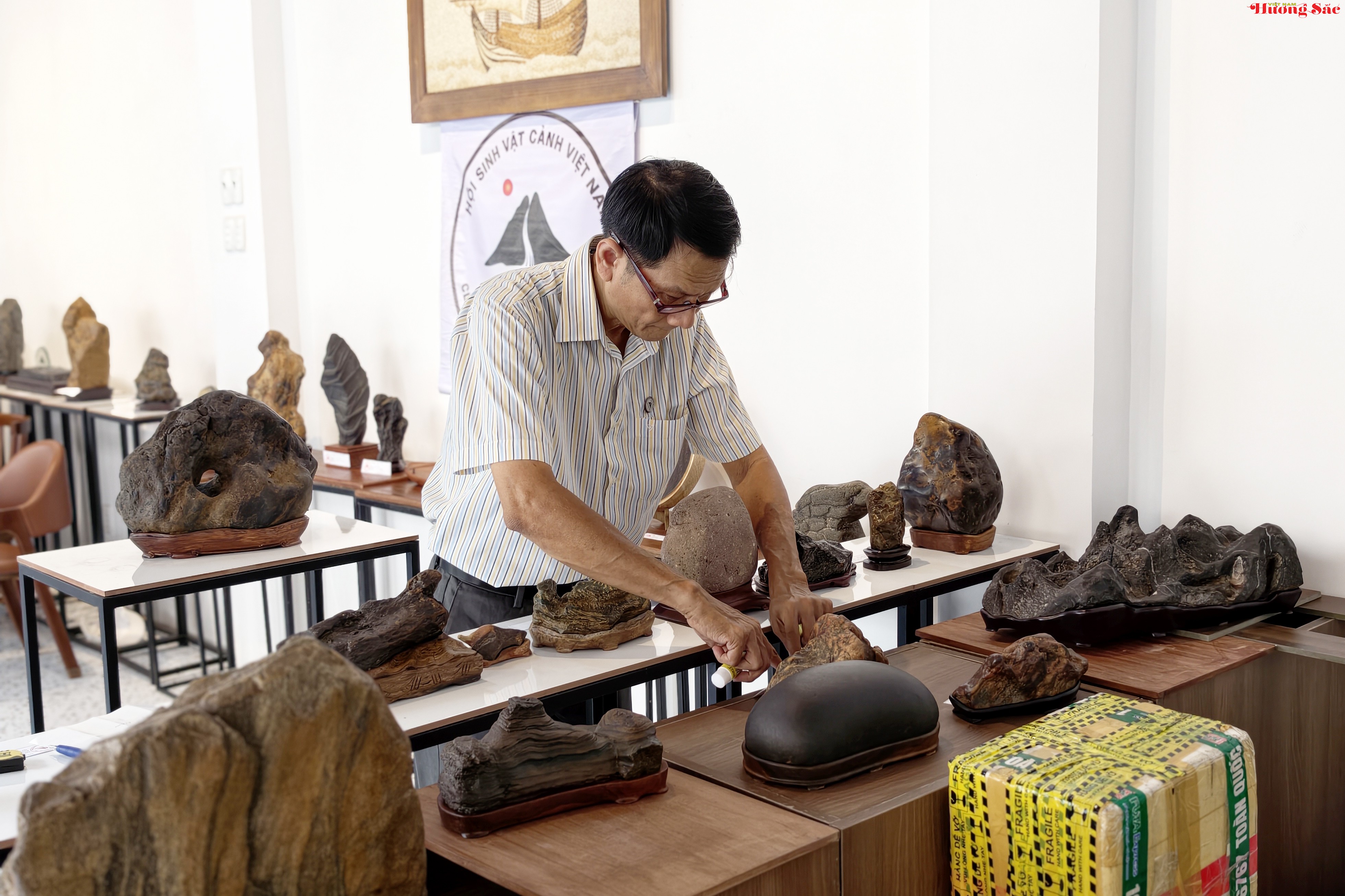 CLB Đá cảnh Nguyên bản – Suiseki Việt Nam: Nơi lắng đọng hồn thiêng nghệ thuật CLB Đá cảnh Nguyên bản – Suiseki Việt Nam: Nơi lắng đọng hồn thiêng nghệ thuật