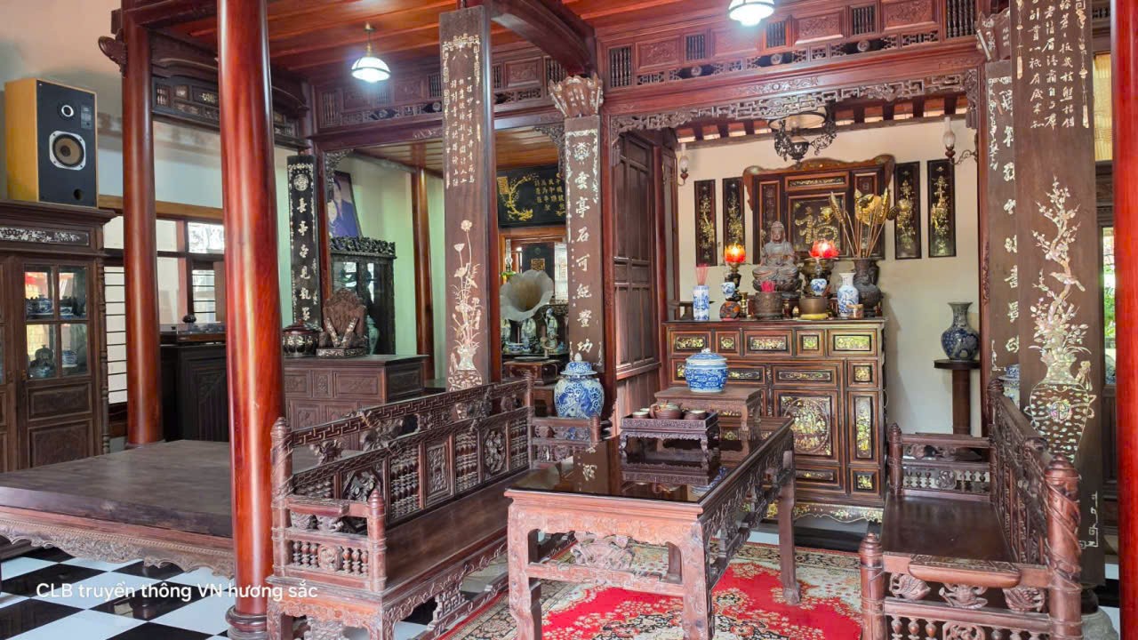 Về Quảng Trị, ghé ngôi nhà nơi cây cảnh và cổ vật kể chuyện thời gian Về Quảng Trị, ghé ngôi nhà nơi cây cảnh và cổ vật kể chuyện thời gian