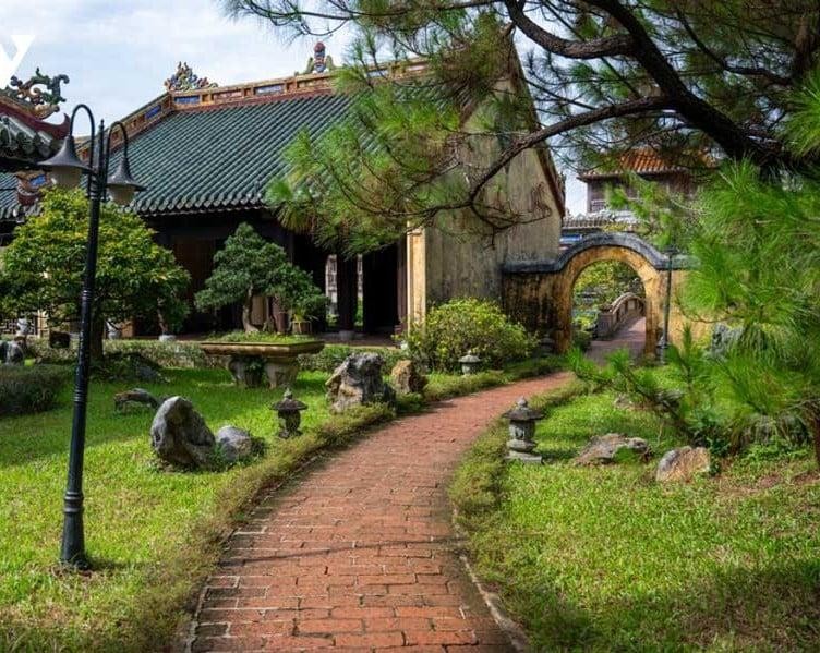 Dấu xưa thú chơi cây cảnh trong cung đình triều Nguyễn Dấu xưa thú chơi cây cảnh trong cung đình triều Nguyễn
