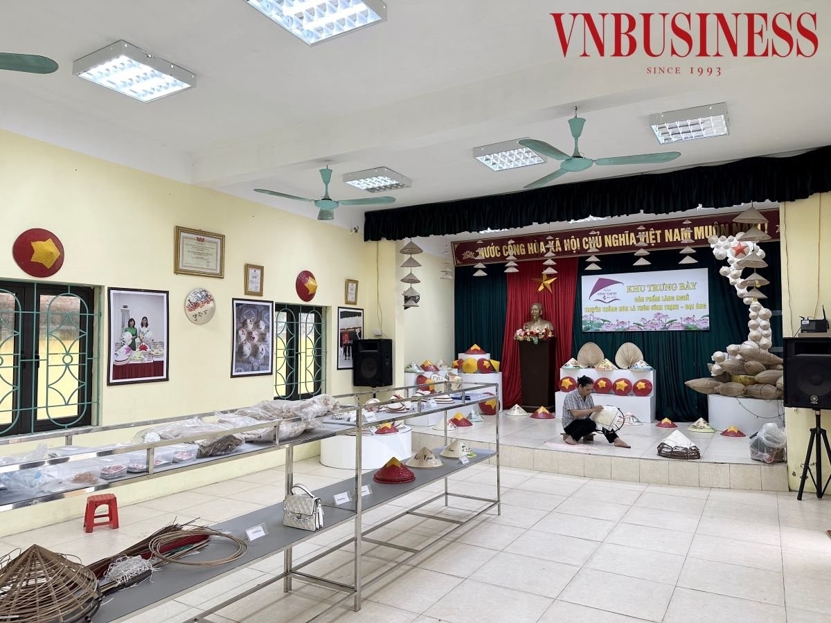 Nghề nón trăm năm ở Vĩnh Thịnh: Giữ nghề để có thêm thu nhập Nghề nón trăm năm ở Vĩnh Thịnh: Giữ nghề để có thêm thu nhập