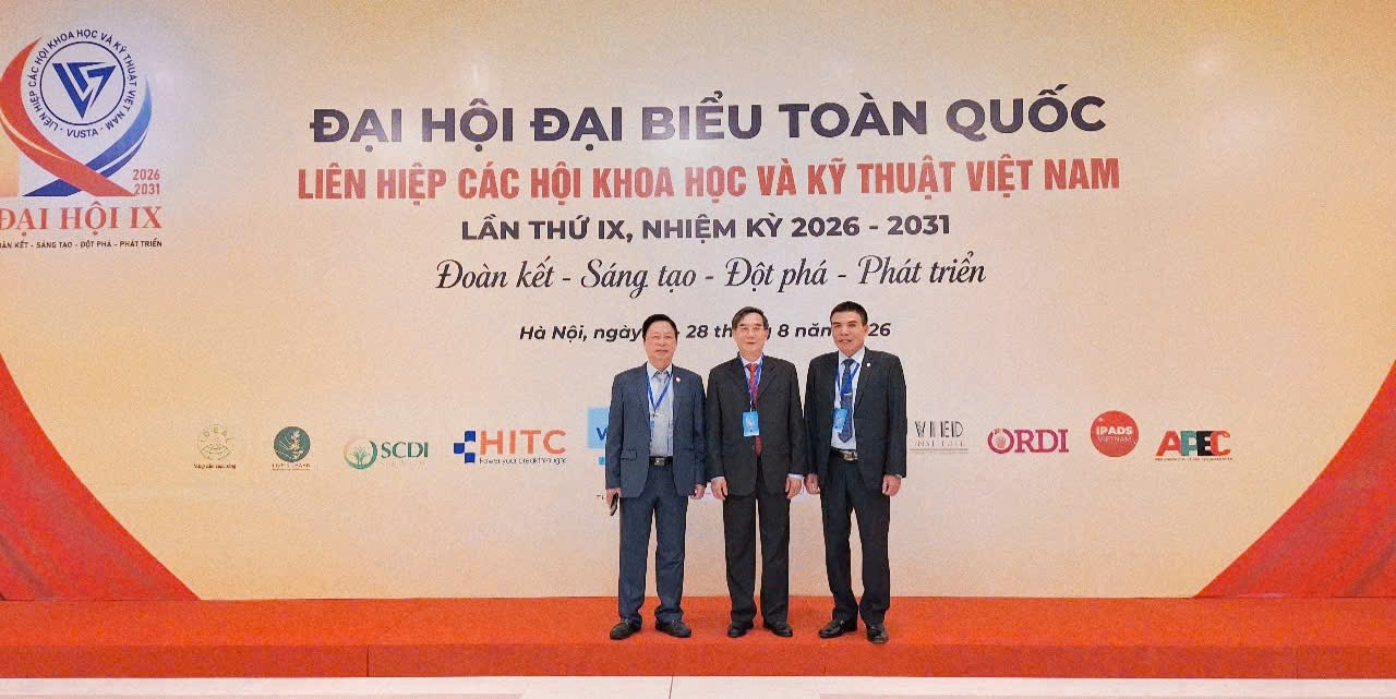 Hội Sinh vật cảnh Việt Nam được vinh danh tại Đại hội IX Liên hiệp các Hội Khoa học và Kỹ thuật Việt Nam Hội Sinh vật cảnh Việt Nam được vinh danh tại Đại hội IX Liên hiệp các Hội Khoa học và Kỹ thuật Việt Nam