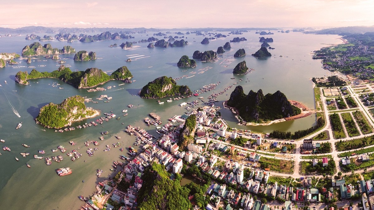 quảng ninh: từ những cực tăng trưởng đến một thành phố - vùng đa trung tâm quảng ninh: từ những cực tăng trưởng đến một thành phố - vùng đa trung tâm