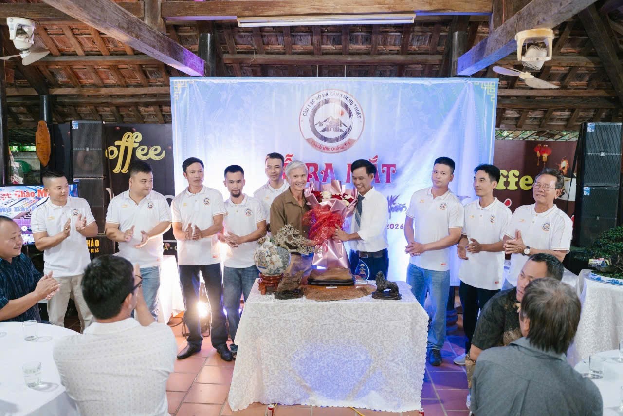 Ra mắt Câu lạc bộ Đá cảnh nghệ thuật Thạch Hãn Quảng Trị Ra mắt Câu lạc bộ Đá cảnh nghệ thuật Thạch Hãn Quảng Trị