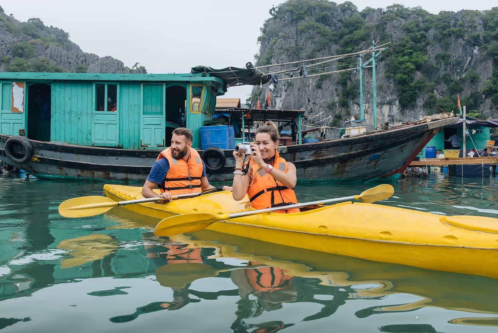 Làng chài Cái Bèo – dấu ấn làng cổ giữa vùng biển Cát Bà Làng chài Cái Bèo – dấu ấn làng cổ giữa vùng biển Cát Bà