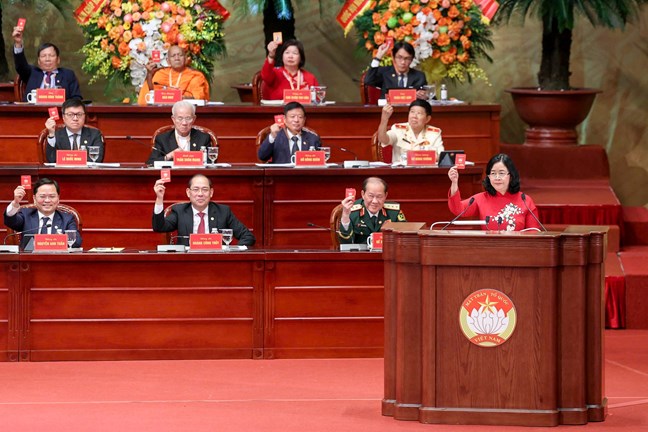 Điều lệ Mặt trận Tổ quốc Việt Nam khóa XI: Thống nhất tổ chức và hoạt động của Mặt trận Tổ quốc Việt Nam trong nhiệm kỳ mới