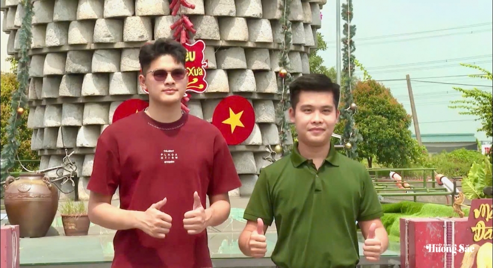 Tháp Thần Nông - Khi ký ức làng quê được dựng thành biểu tượng Tháp Thần Nông - Khi ký ức làng quê được dựng thành biểu tượng