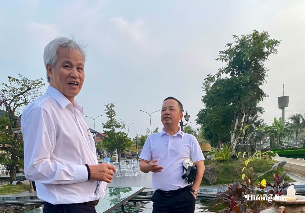 Tháp Thần Nông - Khi ký ức làng quê được dựng thành biểu tượng Tháp Thần Nông - Khi ký ức làng quê được dựng thành biểu tượng