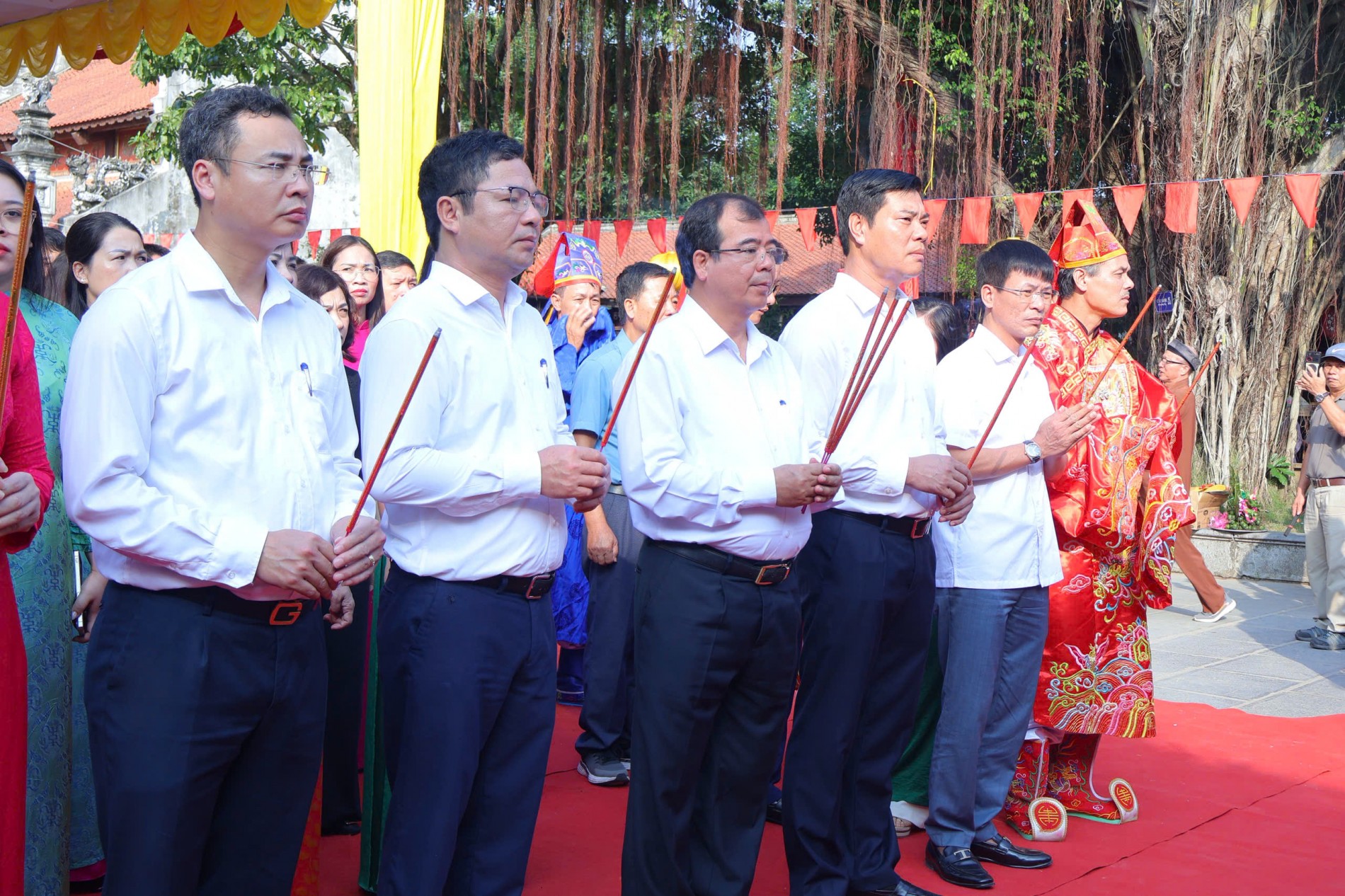 Cáo yết Đức Thánh Trần, mở đầu Lễ hội Côn Sơn, Kiếp Bạc mùa Thu năm 2026 Cáo yết Đức Thánh Trần, mở đầu Lễ hội Côn Sơn, Kiếp Bạc mùa Thu năm 2026