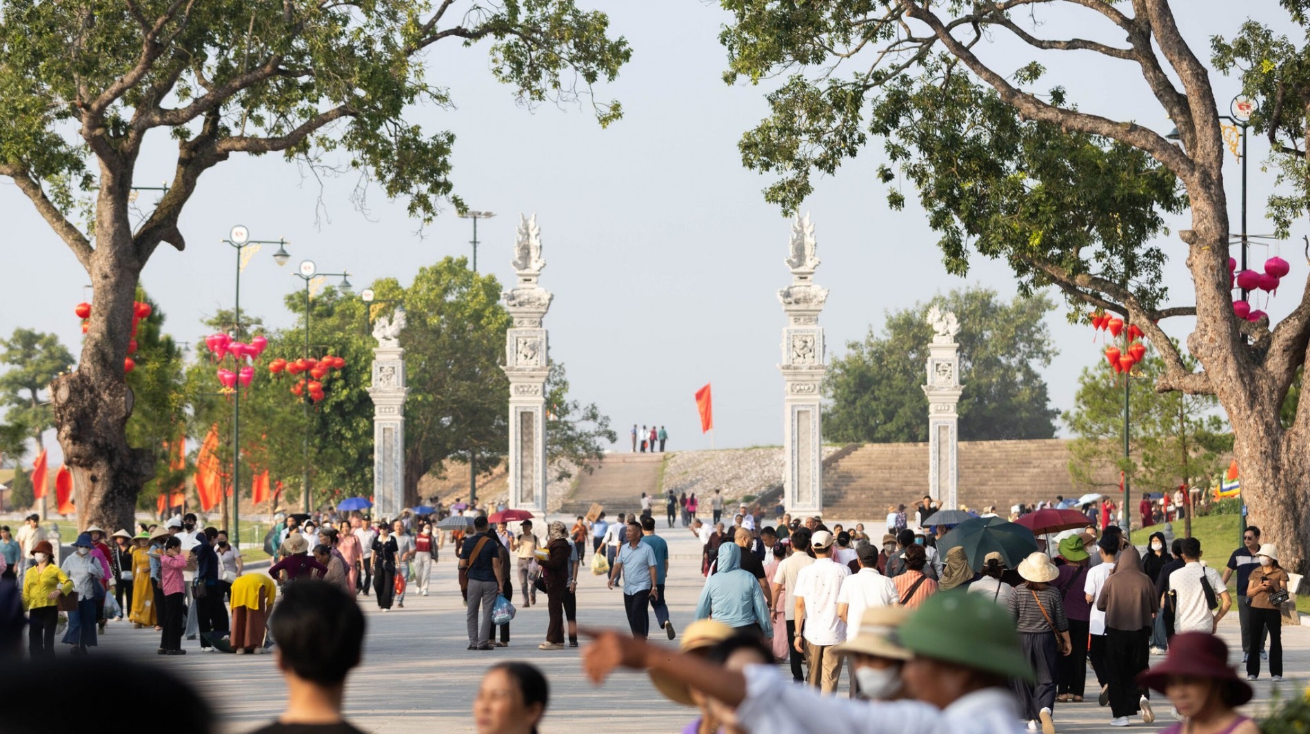 Cáo yết Đức Thánh Trần, mở đầu Lễ hội Côn Sơn, Kiếp Bạc mùa Thu năm 2026 Cáo yết Đức Thánh Trần, mở đầu Lễ hội Côn Sơn, Kiếp Bạc mùa Thu năm 2026