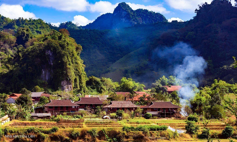 Thảo nguyên 100 ha ở Lạng Sơn: Mùa khô thả ngựa, mùa nước chèo kayak Thảo nguyên 100 ha ở Lạng Sơn: Mùa khô thả ngựa, mùa nước chèo kayak