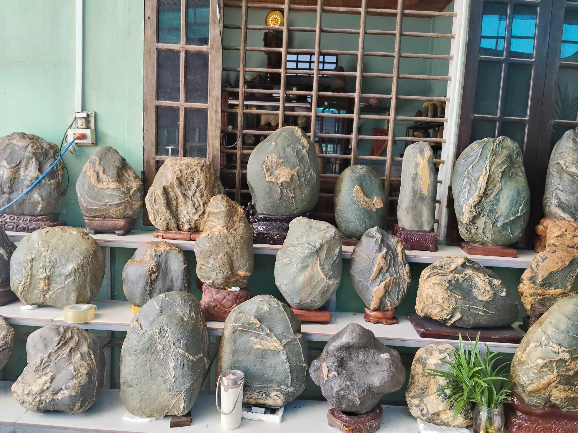 Đá A Lưới – nét đẹp riêng của đất Huế qua bộ sưu tập của anh Kha Nguyễn Đá A Lưới – nét đẹp riêng của đất Huế qua bộ sưu tập của anh Kha Nguyễn