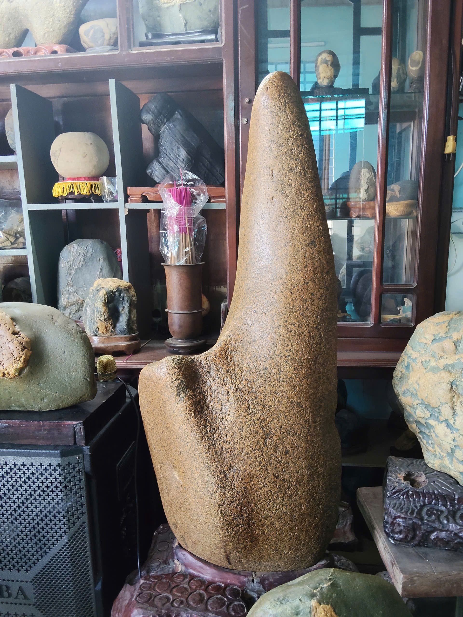 Đá A Lưới – nét đẹp riêng của đất Huế qua bộ sưu tập của nhà sưu tập Kha Nguyễn Đá A Lưới – nét đẹp riêng của đất Huế qua bộ sưu tập của nhà sưu tập Kha Nguyễn