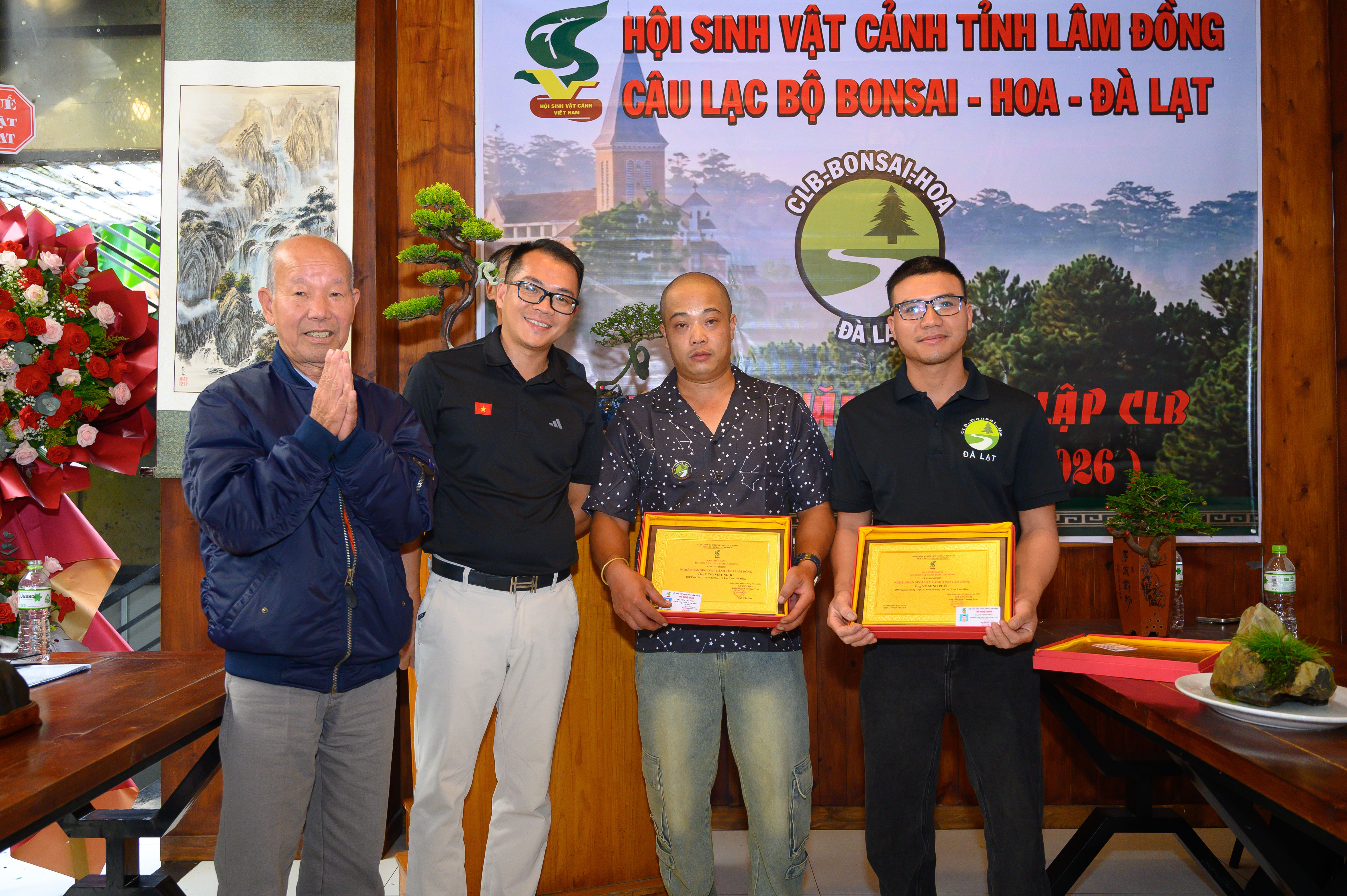 CLB Bonsai Hoa Đà Lạt nhìn lại hành trình 6 năm tạo dựng một sân chơi xanh CLB Bonsai Hoa Đà Lạt nhìn lại hành trình 6 năm tạo dựng một sân chơi xanh