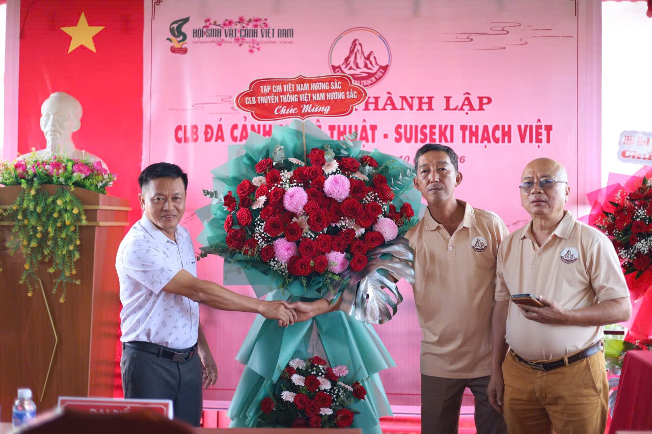 Đại hội thành lập CLB Đá cảnh nghệ thuật – Suiseki Thạch Việt: dấu mốc mới trong hành trình phát triển nghệ thuật đá cảnh Việt Nam Đại hội thành lập CLB Đá cảnh nghệ thuật – Suiseki Thạch Việt: dấu mốc mới trong hành trình phát triển nghệ thuật đá cảnh Việt Nam