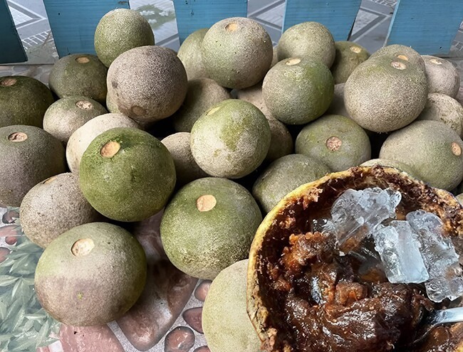 Trái cây miền Tây có vẻ ngoài xấu lạ, bên trong thơm nồng, bán tới 100.000 đồng/kg