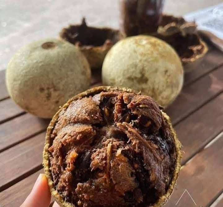 Trái cây miền Tây có vẻ ngoài xấu lạ, bên trong thơm nồng, bán tới 100.000 đồng/kg