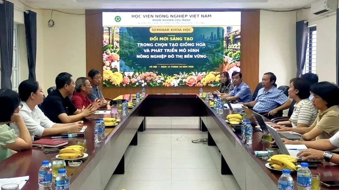 Việt Nam - Trung Quốc trao đổi kinh nghiệm chọn tạo giống hoa theo nhu cầu thị trường Việt Nam - Trung Quốc trao đổi kinh nghiệm chọn tạo giống hoa theo nhu cầu thị trường