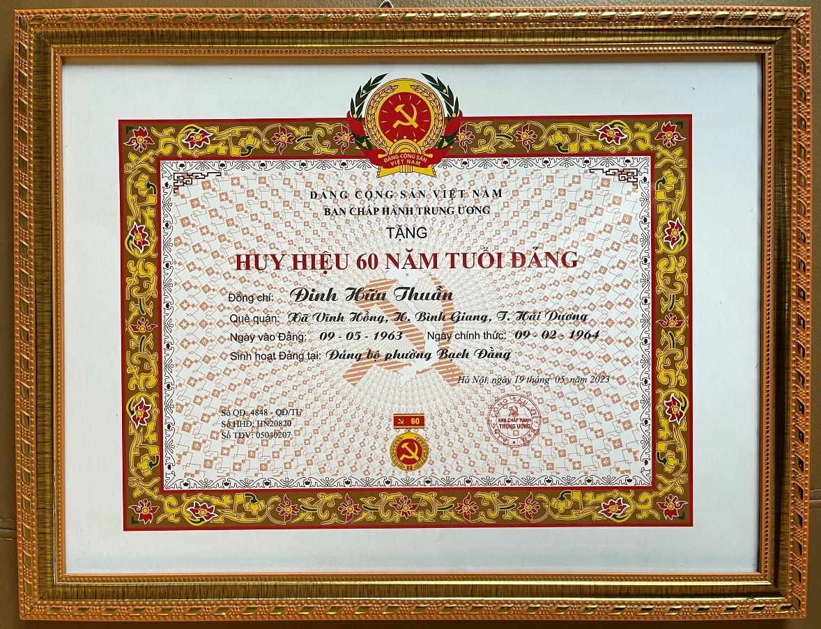 Đại đức Thích Chánh Tuệ - Người anh hùng theo tấm gương “Tiến vi quân, thoái vi sư” Đại đức Thích Chánh Tuệ - Người anh hùng theo tấm gương “Tiến vi quân, thoái vi sư”