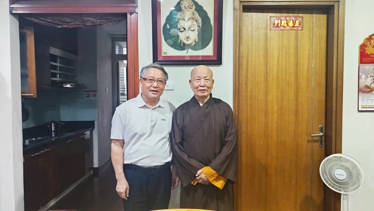 Đại đức Thích Chánh Tuệ - Người anh hùng theo tấm gương “Tiến vi quân, thoái vi sư” Đại đức Thích Chánh Tuệ - Người anh hùng theo tấm gương “Tiến vi quân, thoái vi sư”