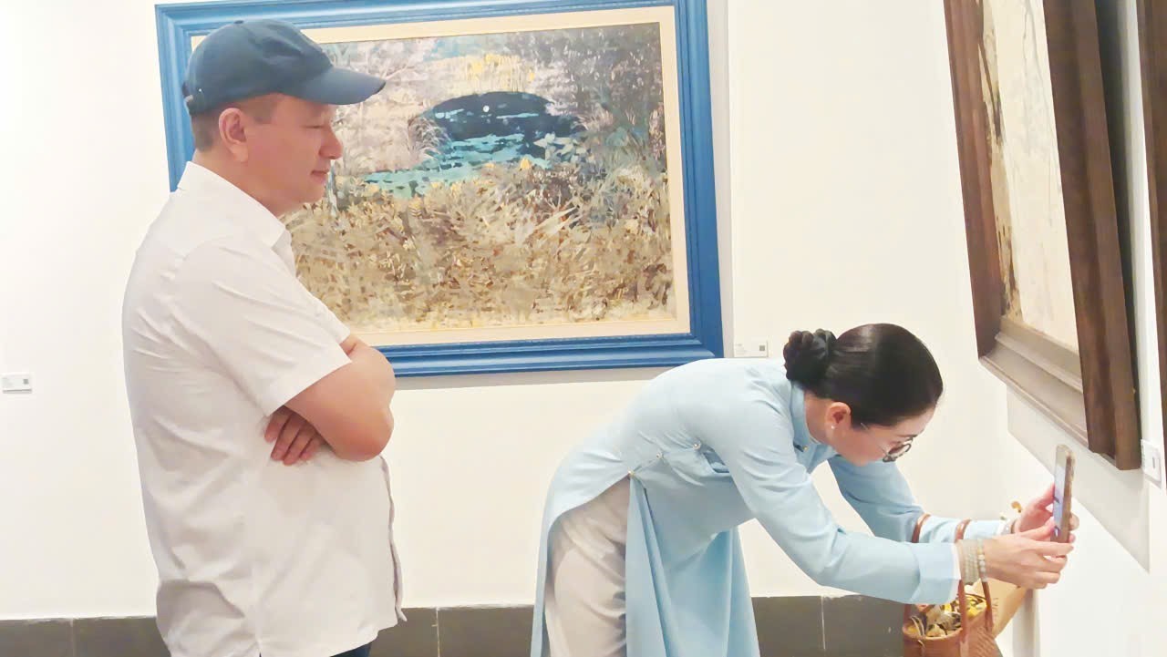 “Nguyên - Lãng du cùng Sơn”: Đối thoại giữa truyền thống và sáng tạo đương đại “Nguyên - Lãng du cùng Sơn”: Đối thoại giữa truyền thống và sáng tạo đương đại