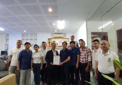 Trao quyết định thành lập CLB hoa nhài Việt Nam